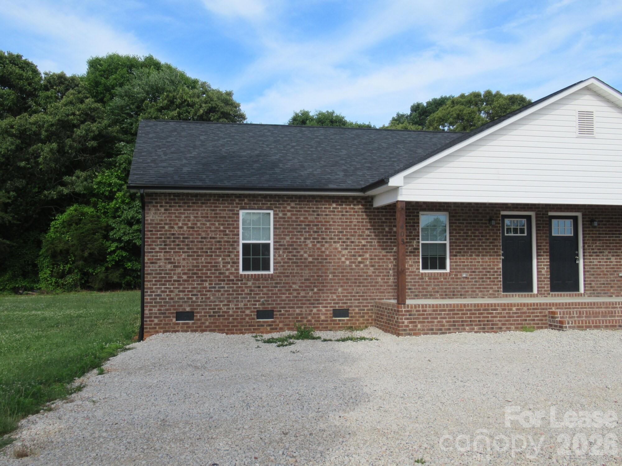 403 Northbrook III School Road