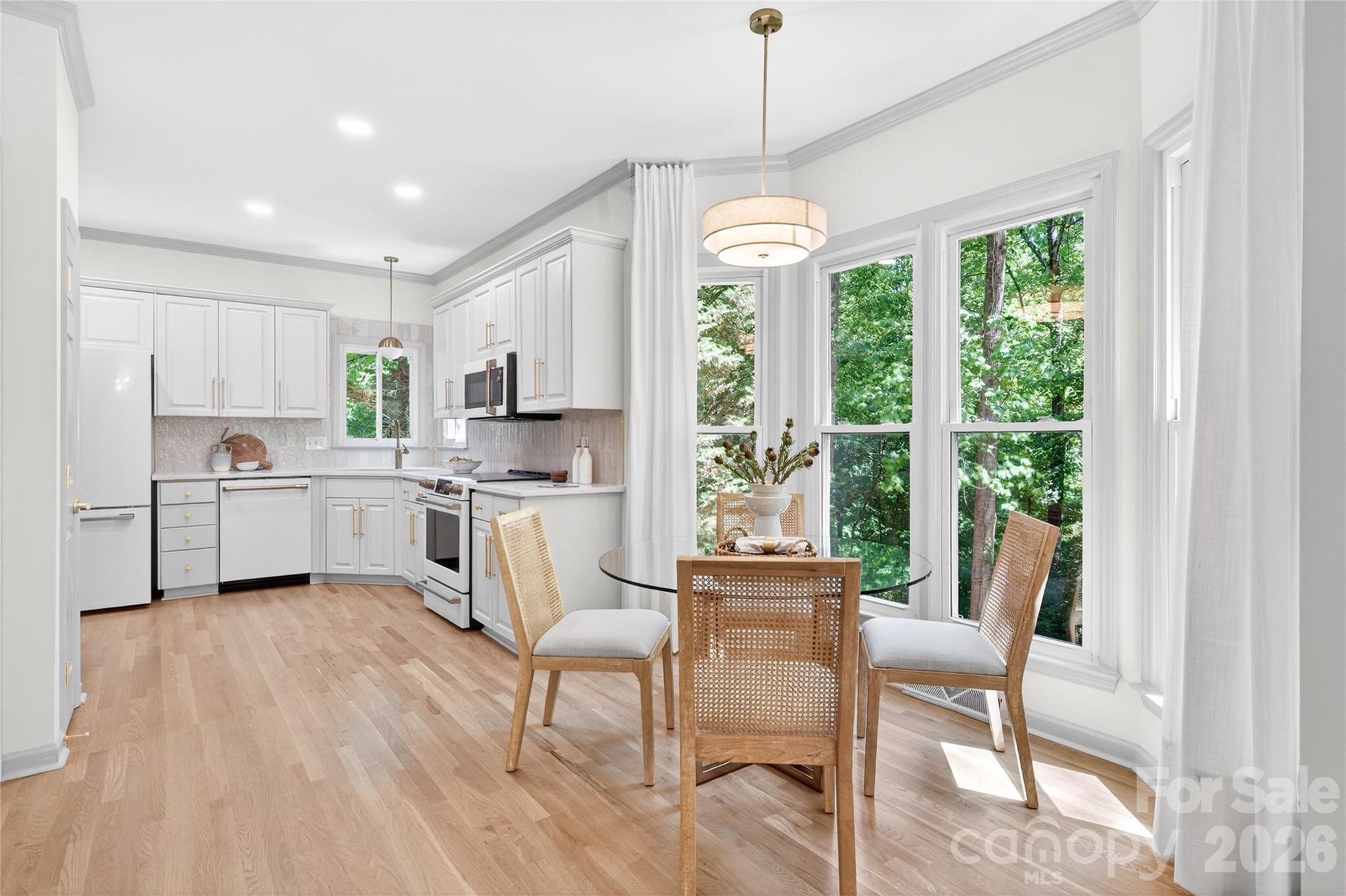 Davis Lake - Residential