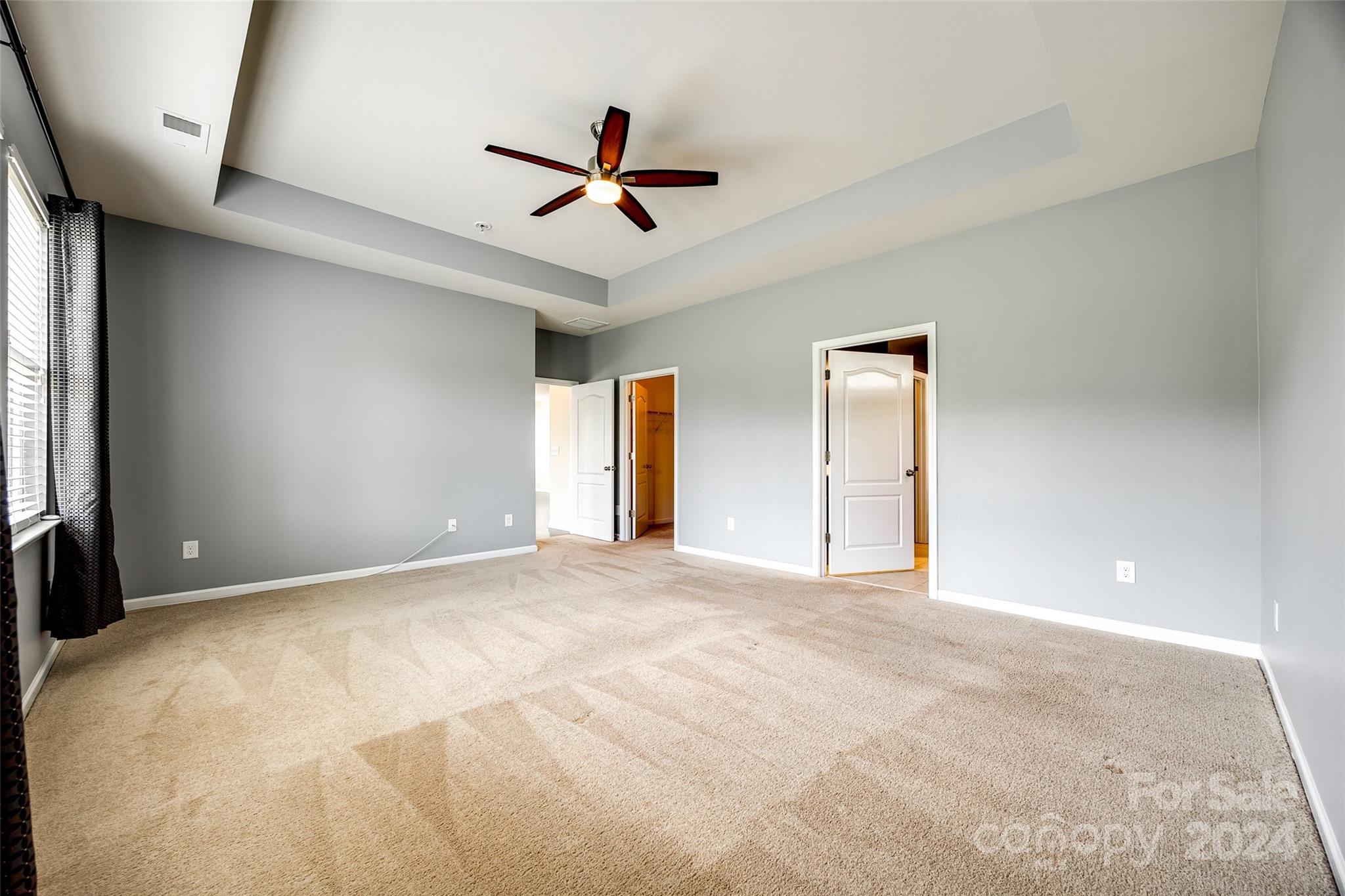 THE RETREAT AT RAYFIELD - Residential