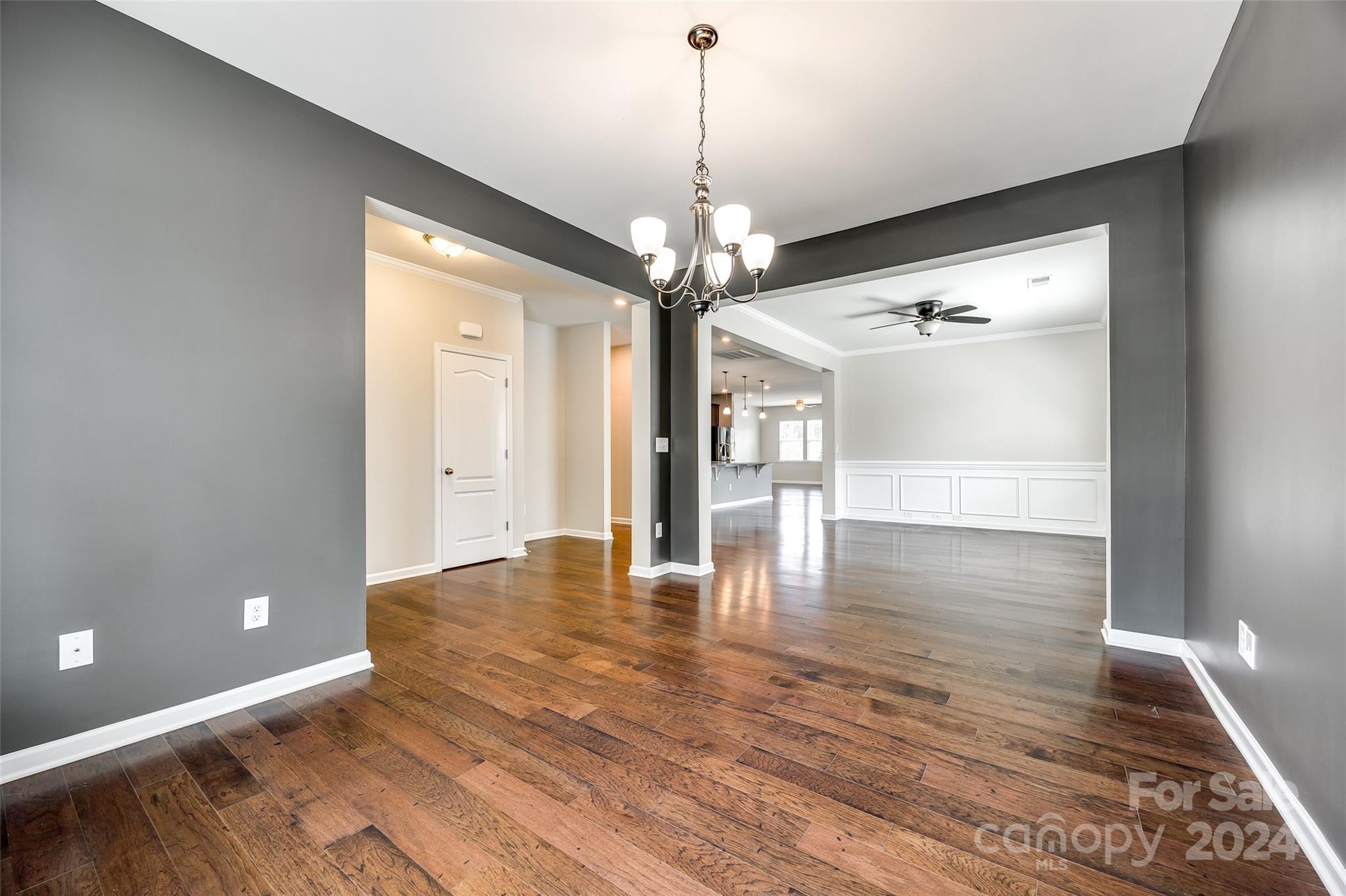 THE RETREAT AT RAYFIELD - Residential