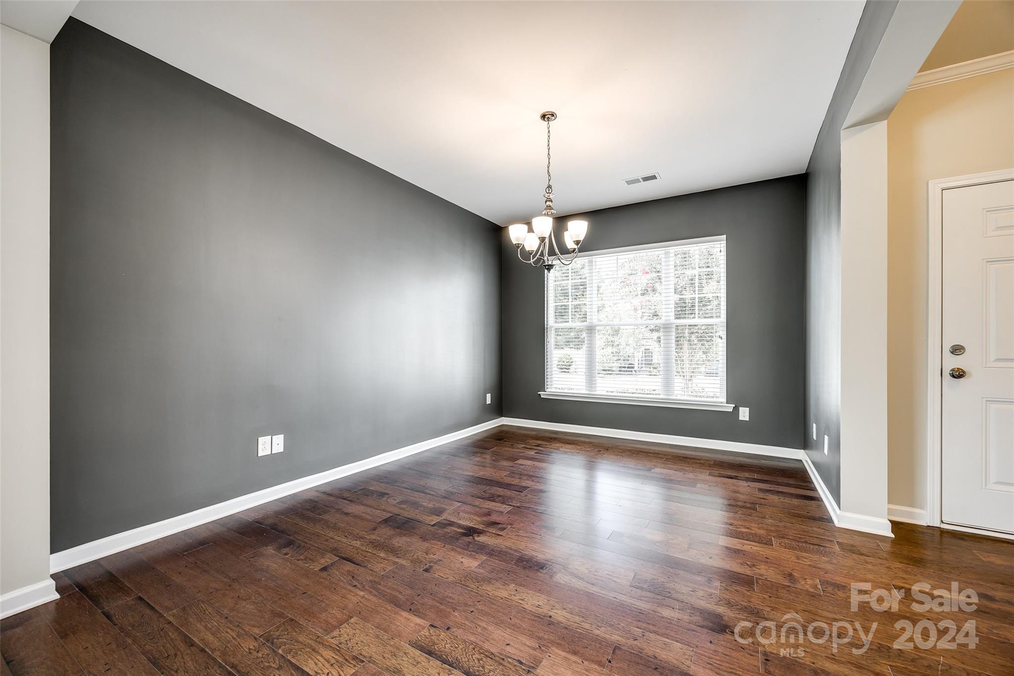 THE RETREAT AT RAYFIELD - Residential