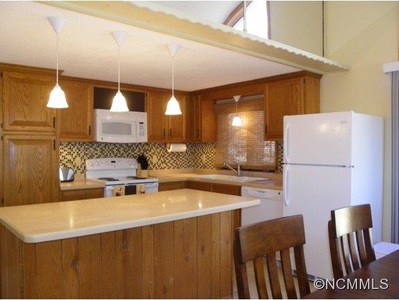 Rumbling Bald on Lake Lure - Residential