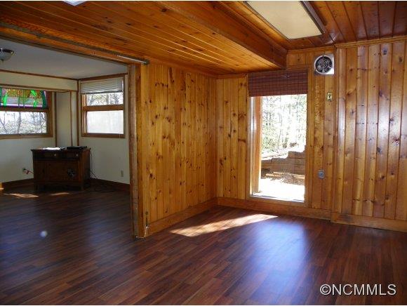 Rumbling Bald on Lake Lure - Residential