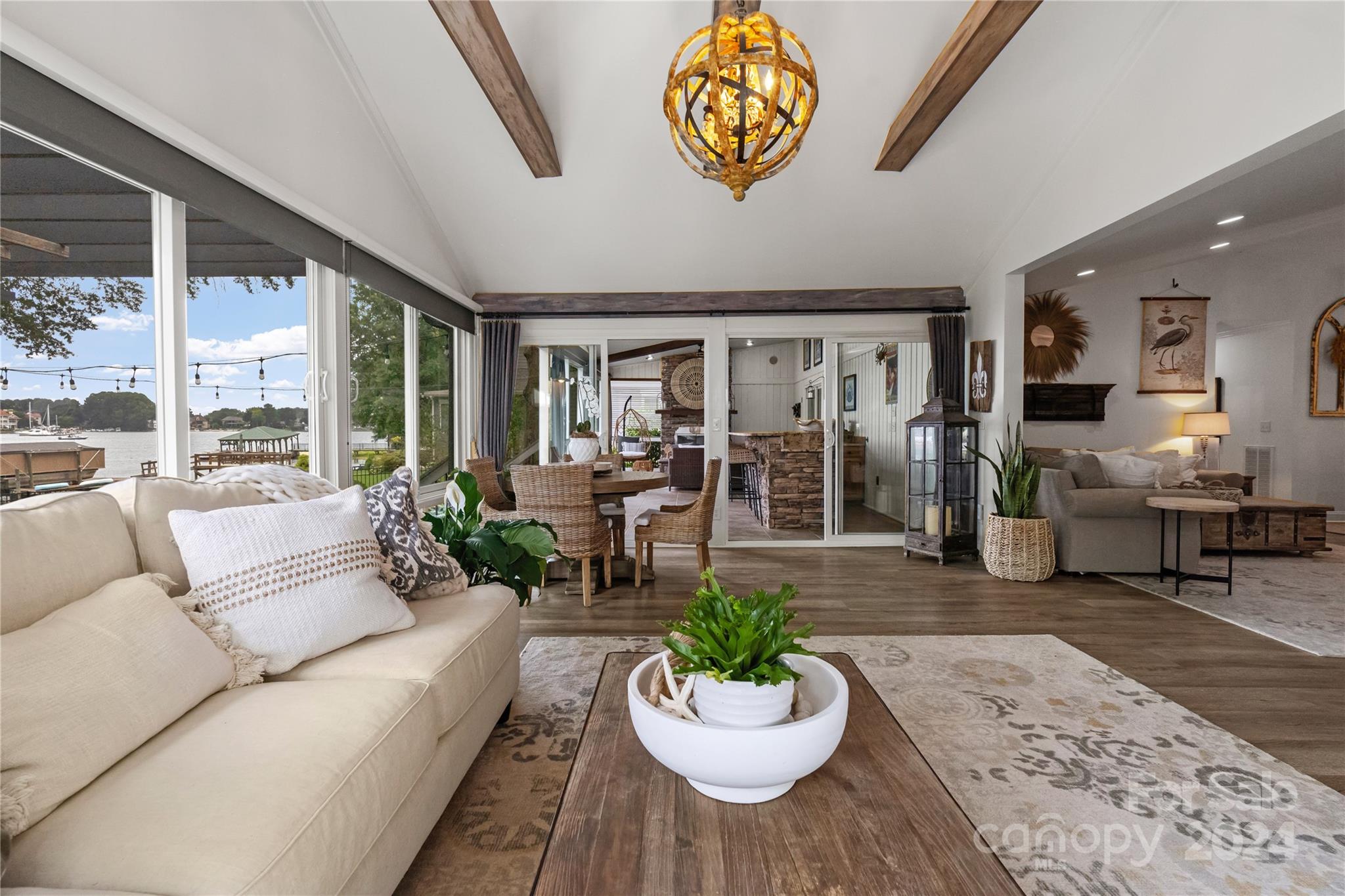 Point Largo - Residential