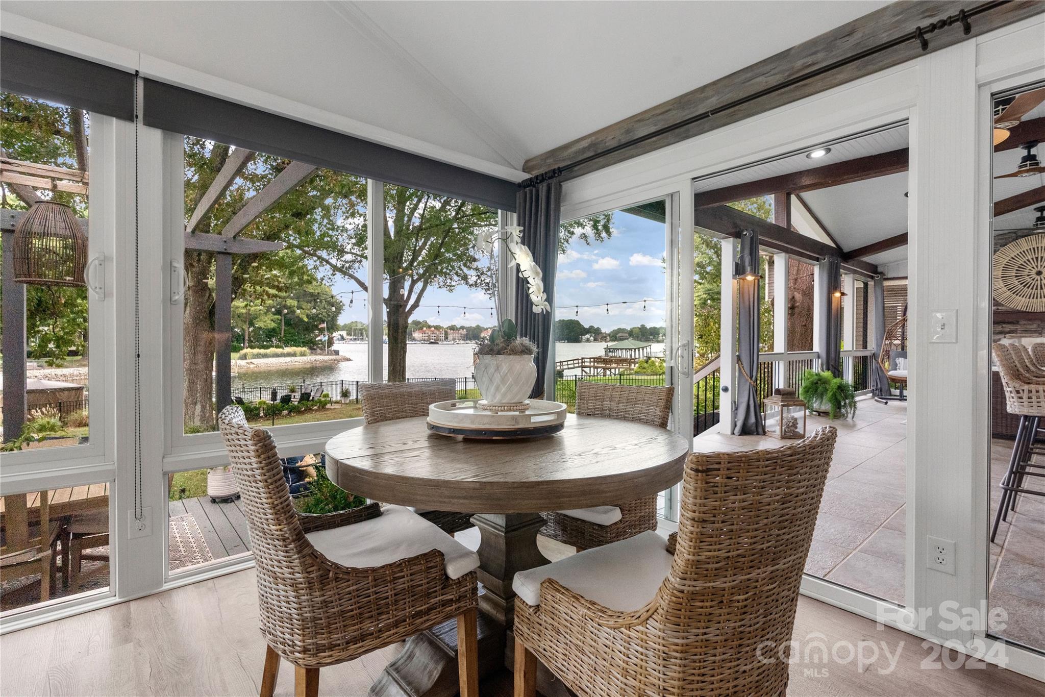 Point Largo - Residential