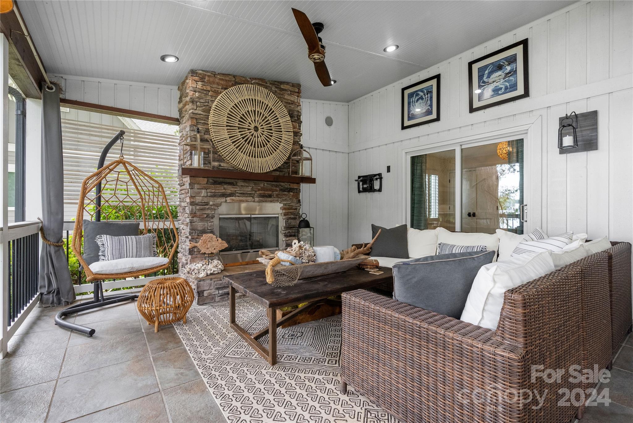 Point Largo - Residential