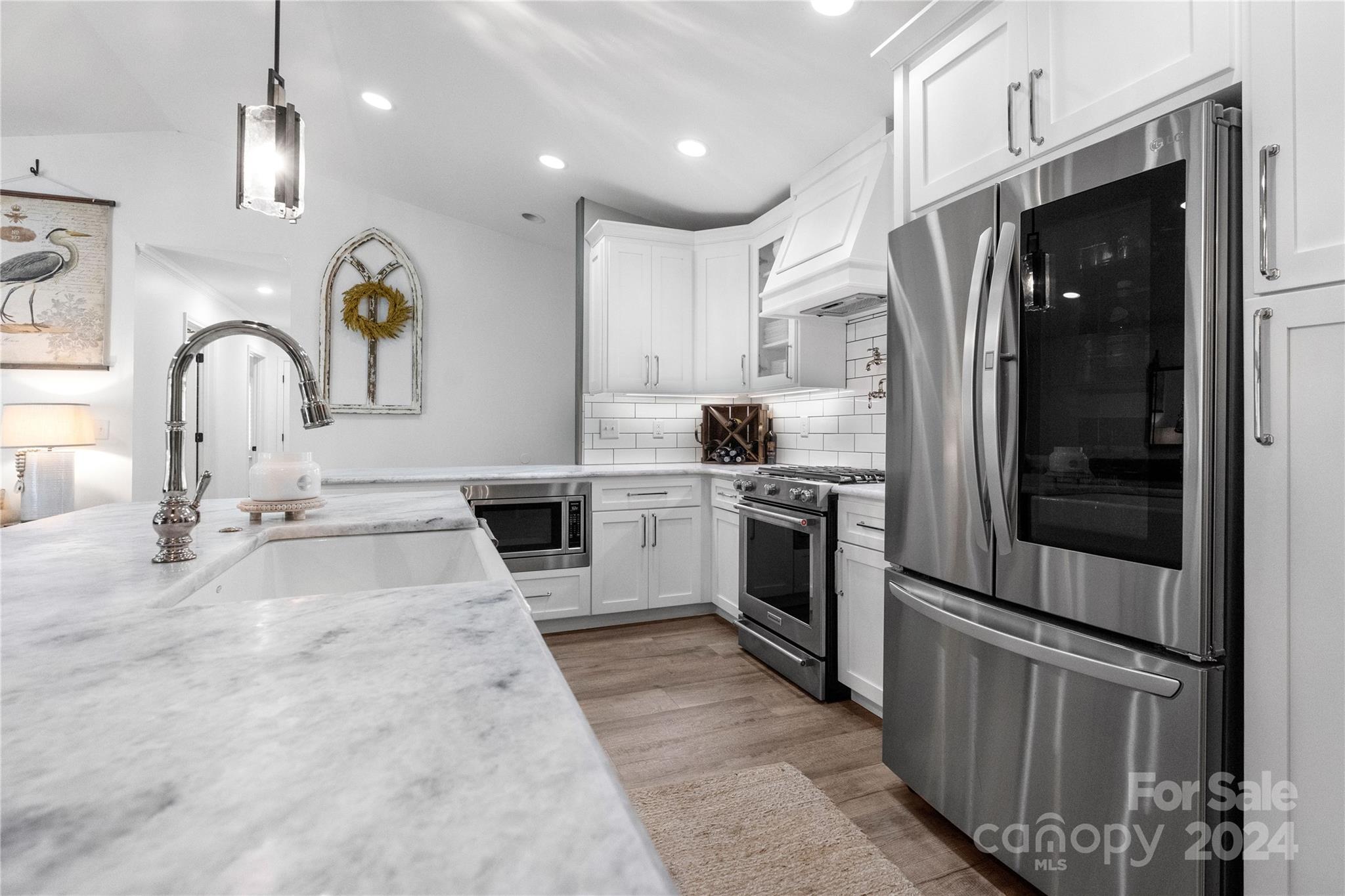 Point Largo - Residential