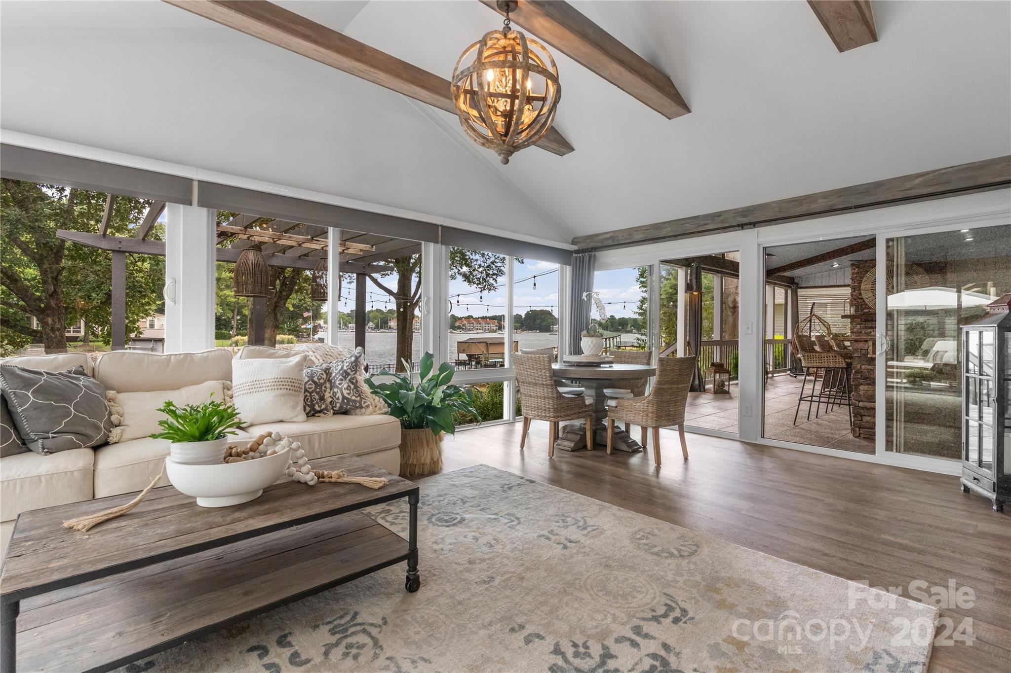 Point Largo - Residential