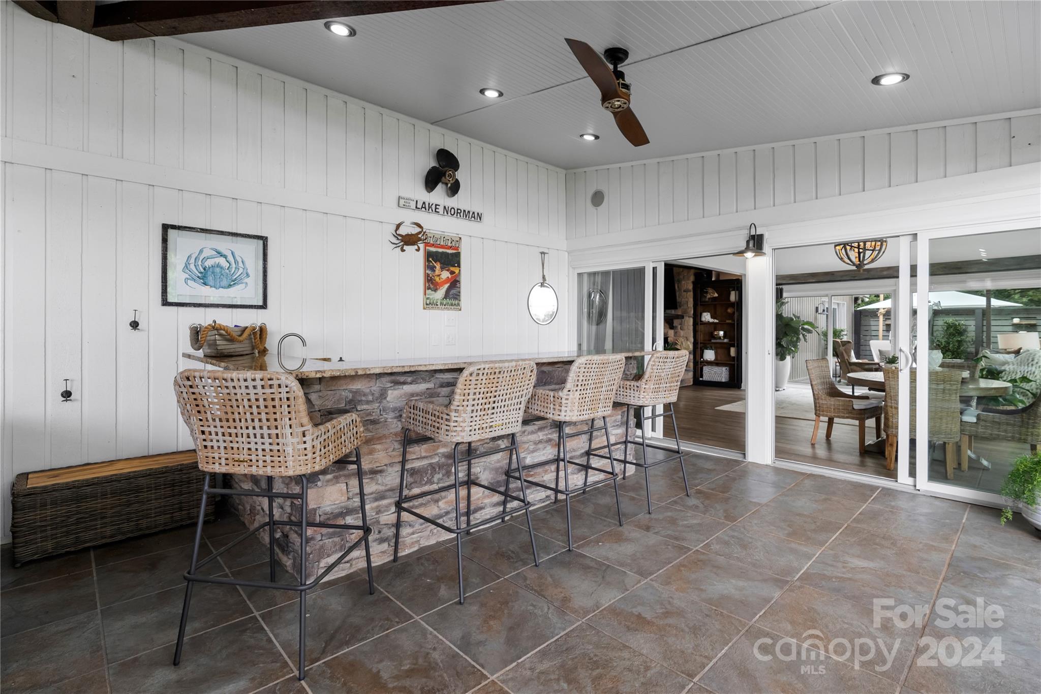 Point Largo - Residential