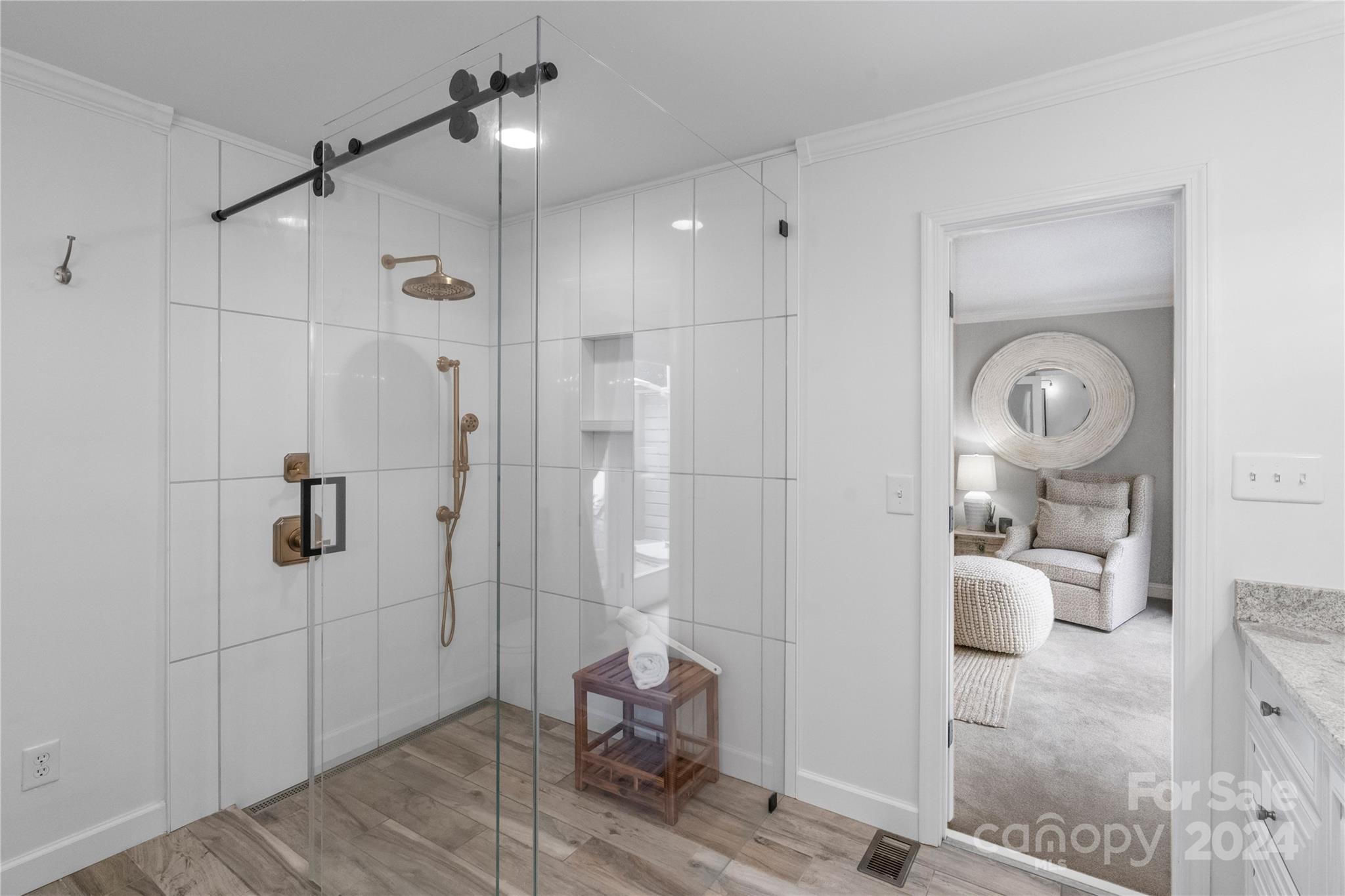 Point Largo - Residential