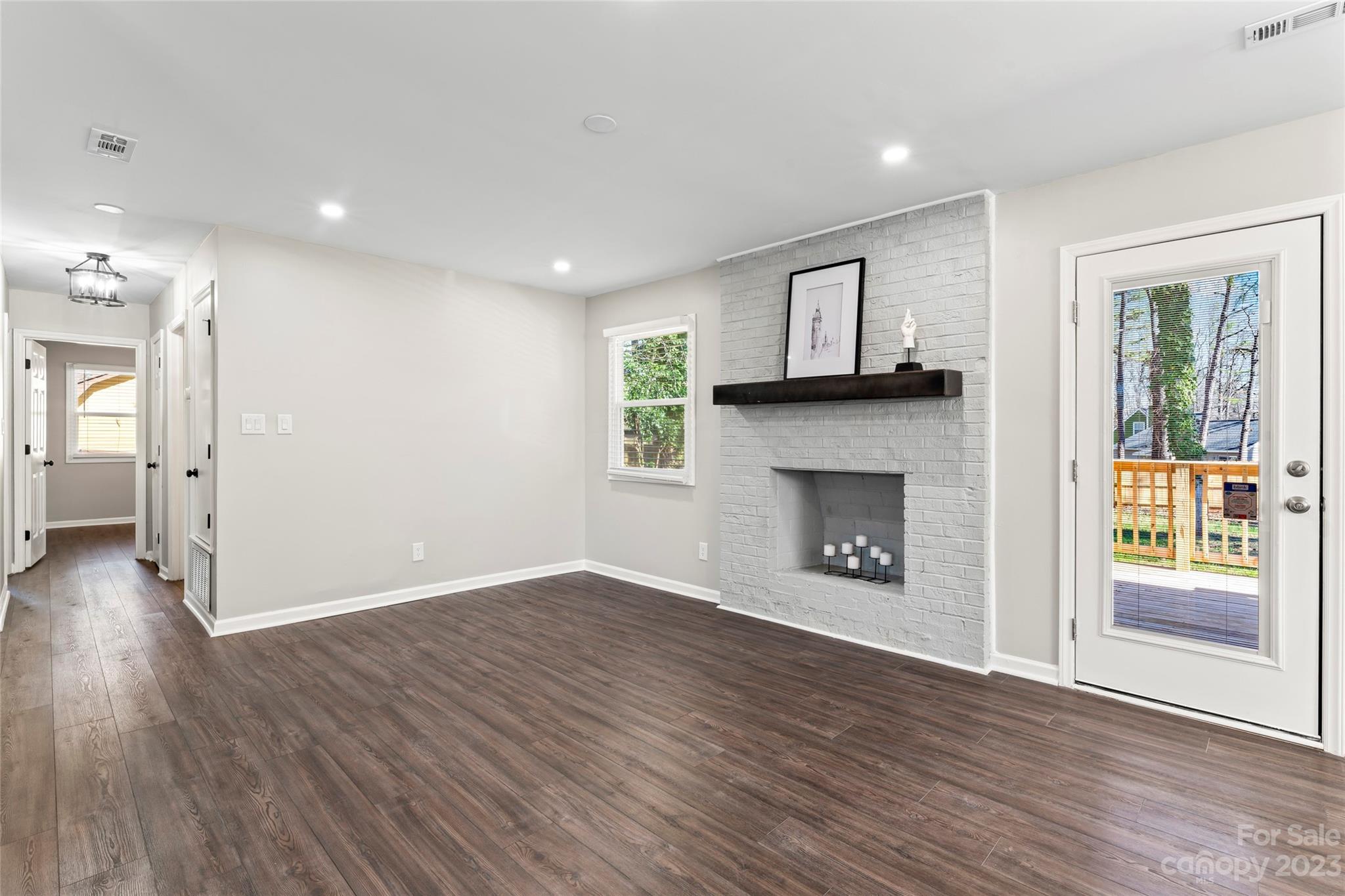 Cobblestone Village - Residential