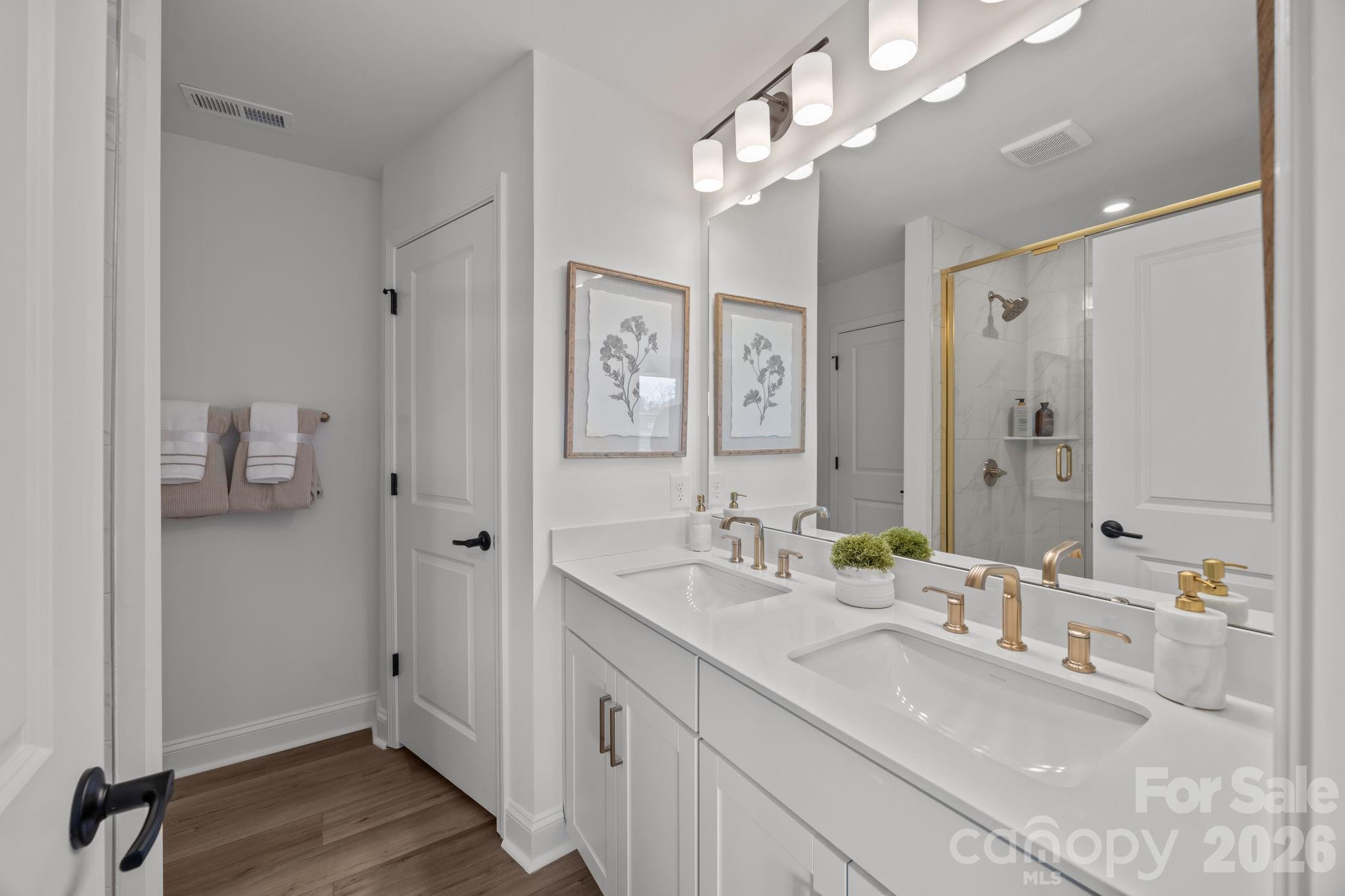 ODELL PARK - Residential