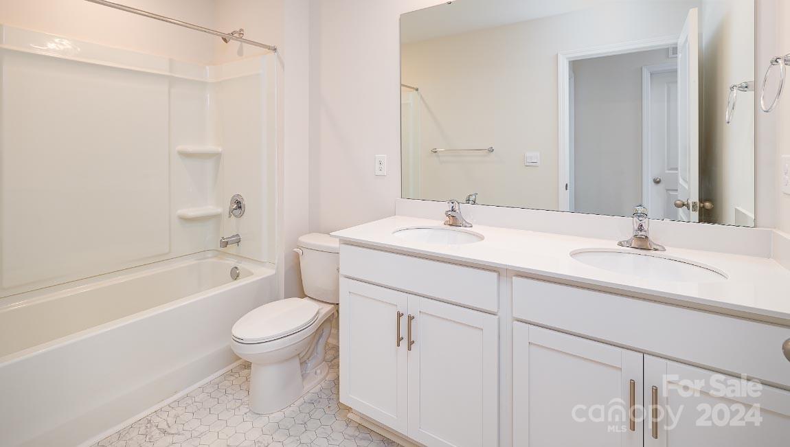 Falls at Hickory - Residential