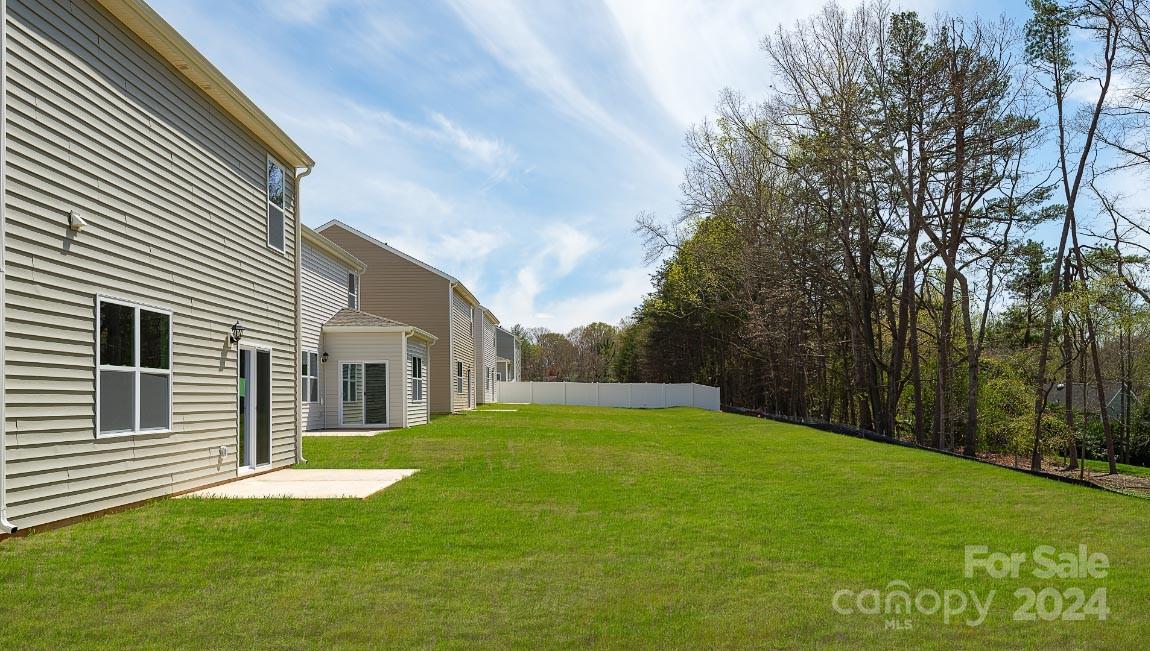 Falls at Hickory - Residential