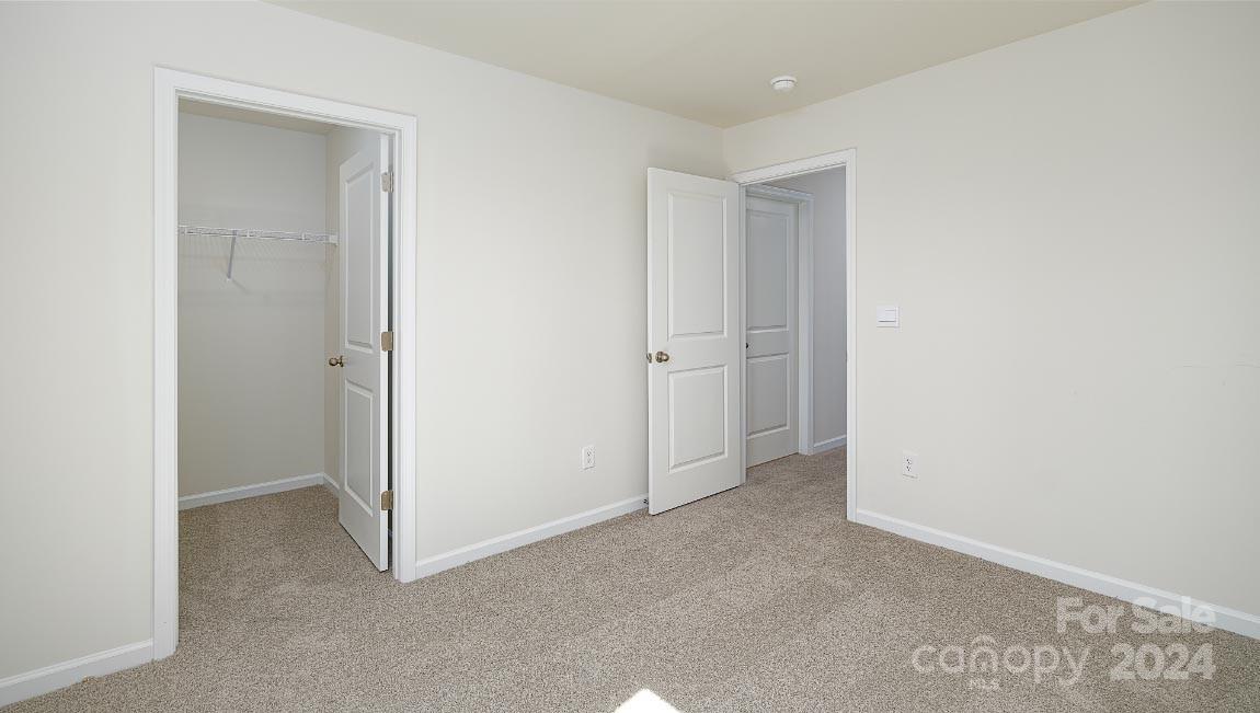 Falls at Hickory - Residential