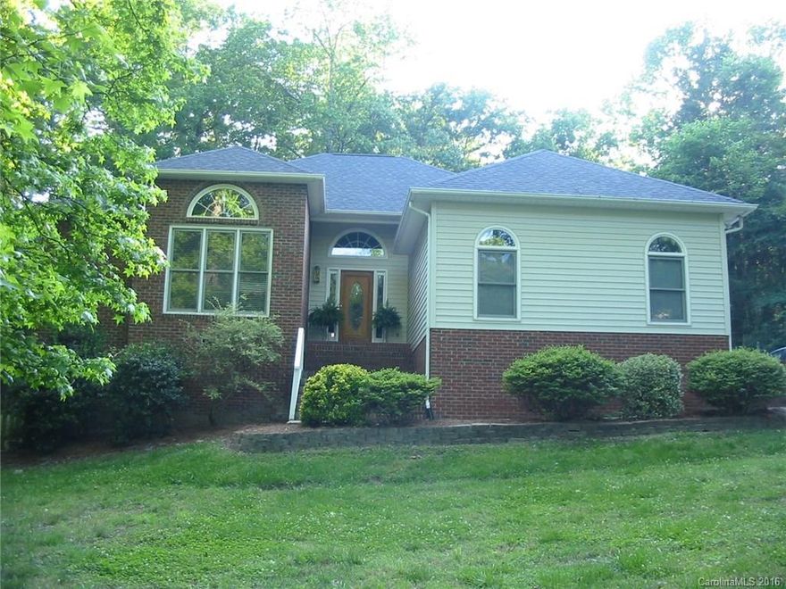 Very nice 3 bedroom 2 1/2 bath one story on a large natural lot, hardwoods, large master bedroom with tray ceiling, master bath with double sinks, jetted tub, separate shower, walk in closet, 2 car garage, deck, must see