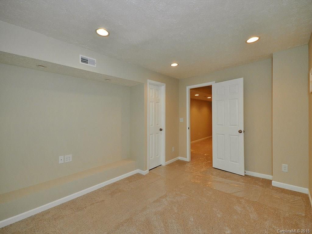 Haywood Knolls - Residential