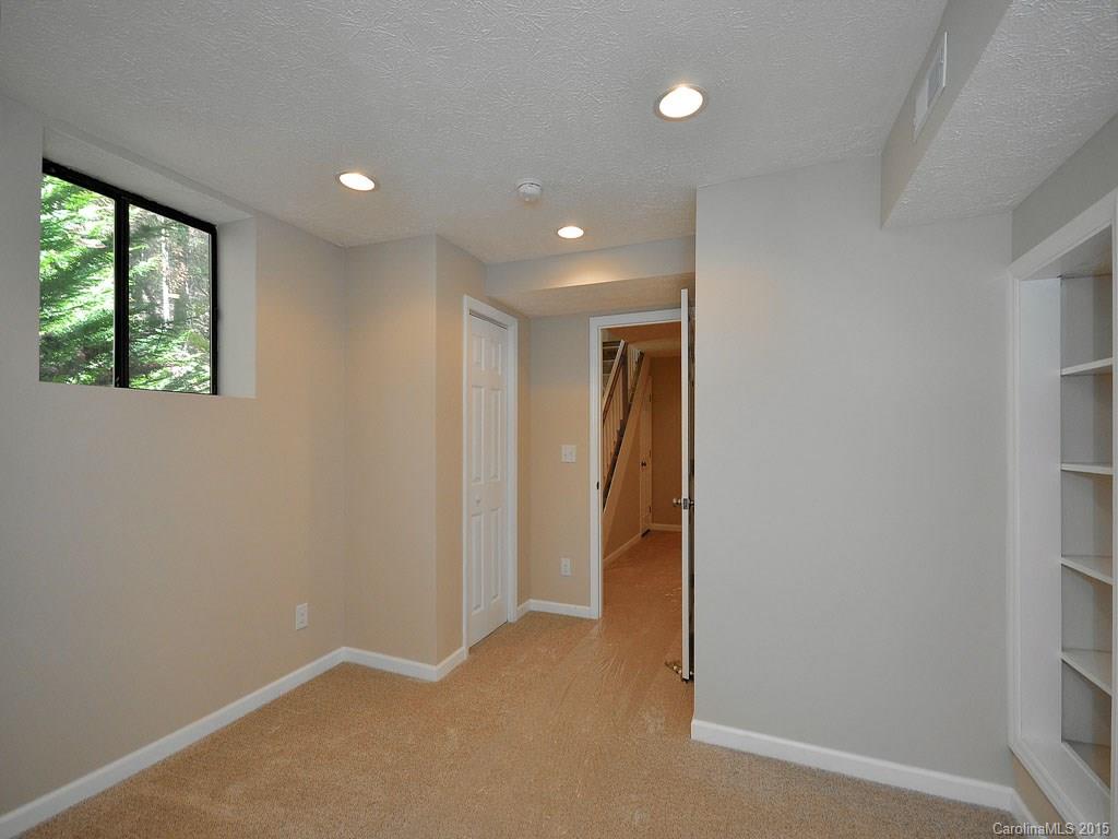 Haywood Knolls - Residential