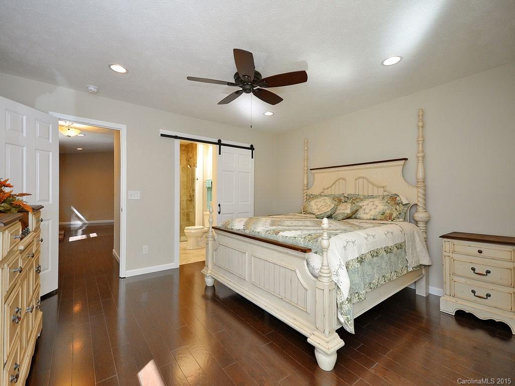 Haywood Knolls - Residential