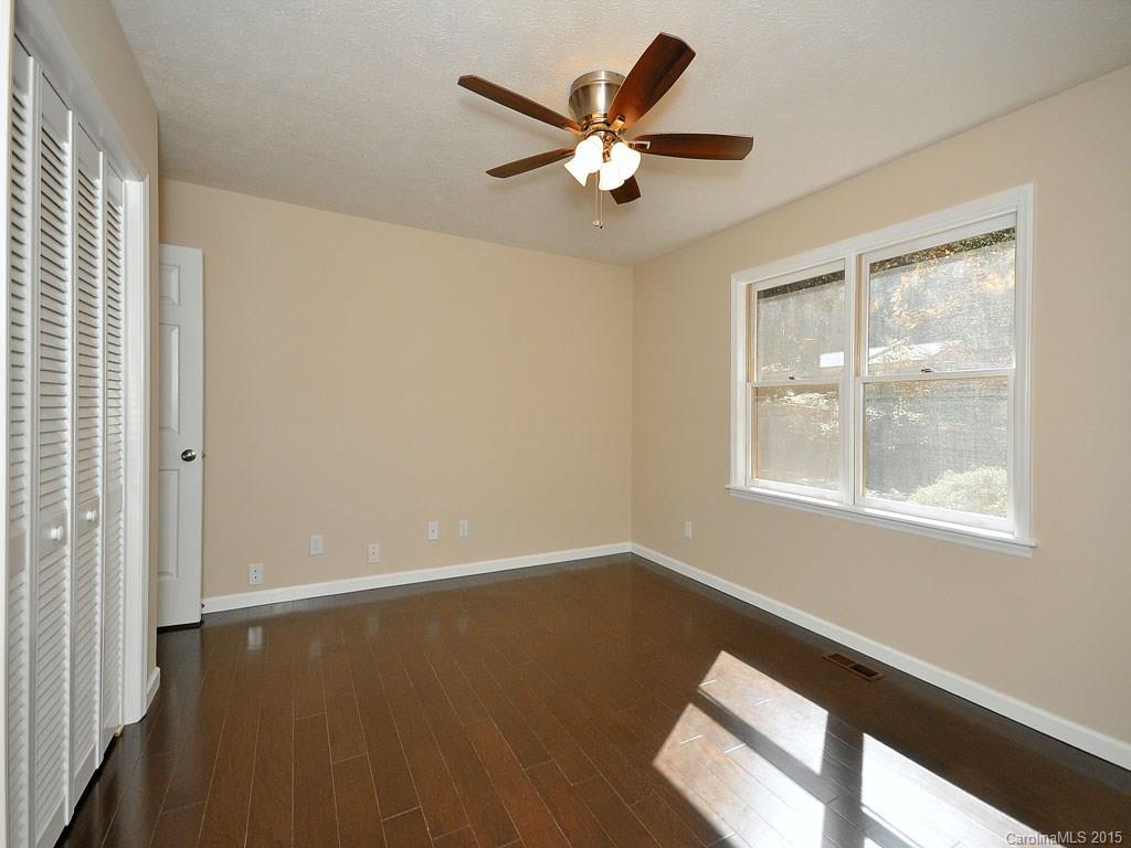 Haywood Knolls - Residential