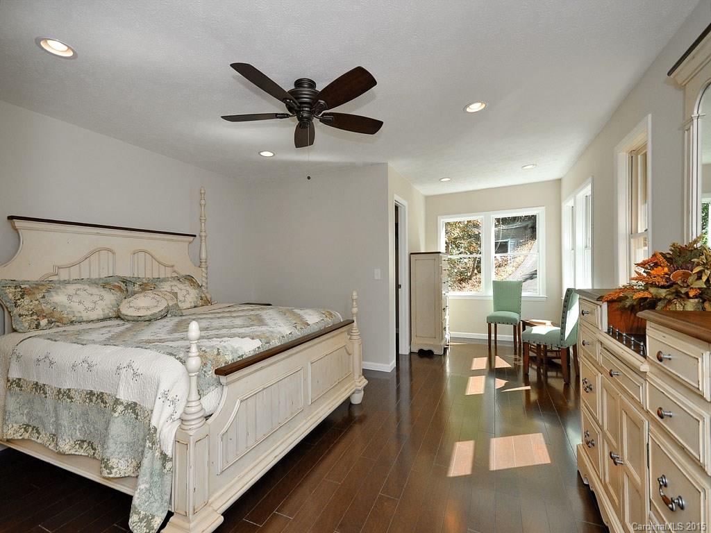 Haywood Knolls - Residential