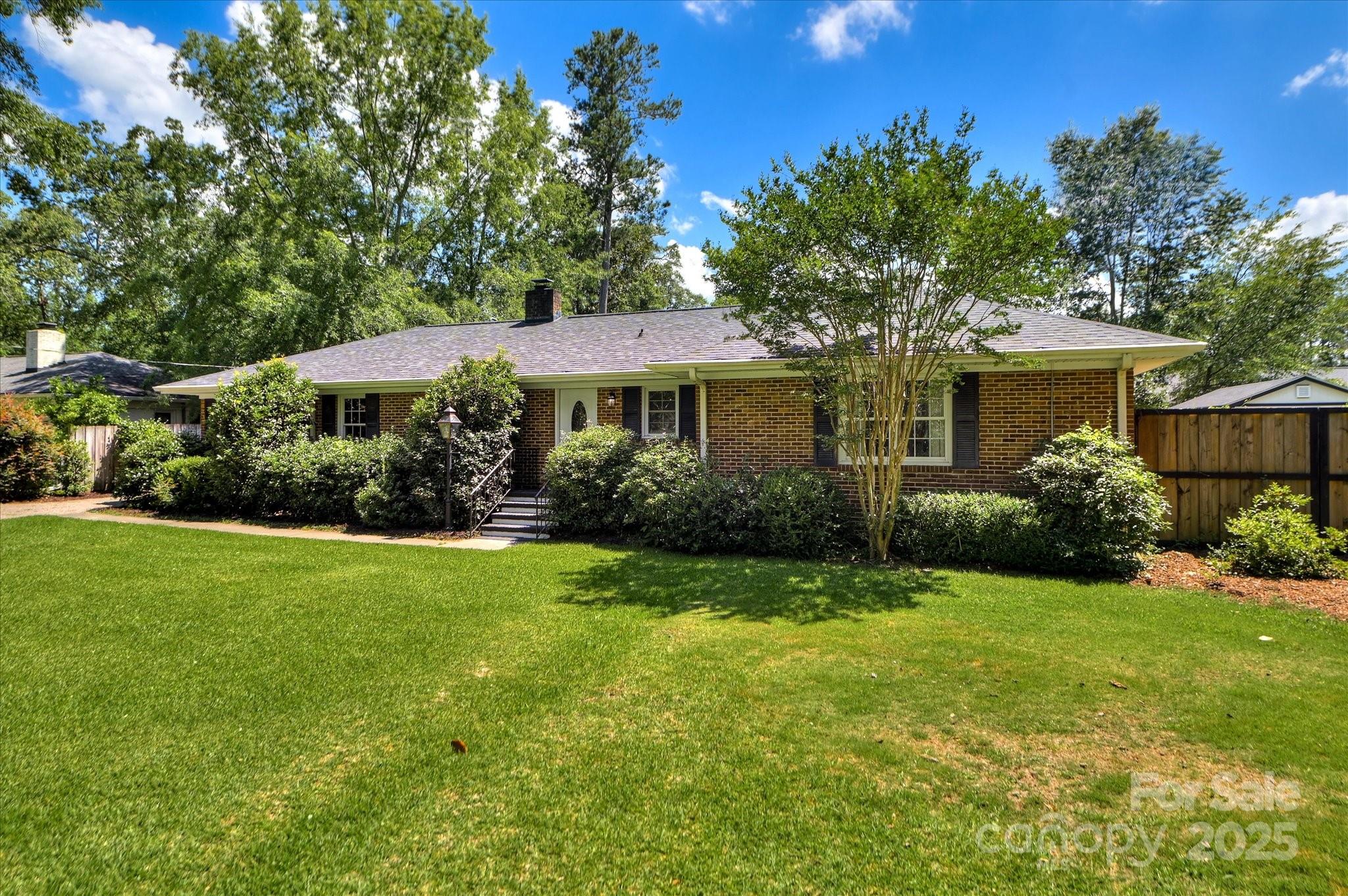 215 Barnard Avenue SE