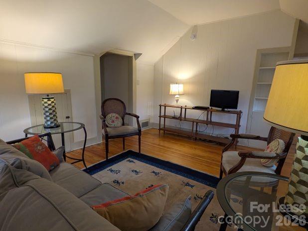 220 Melrose Circle Apt 2