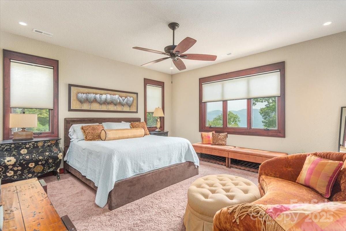 Laurel Ridge Country Club - Residential