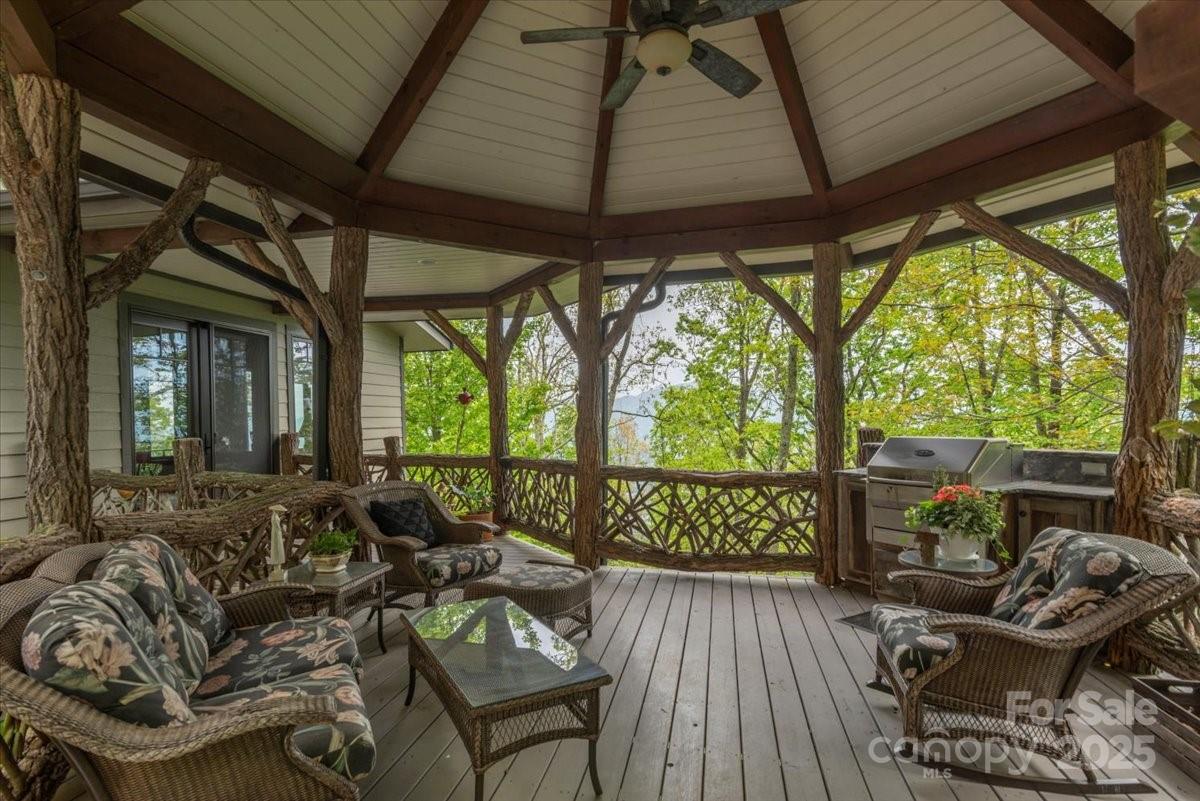 Laurel Ridge Country Club - Residential