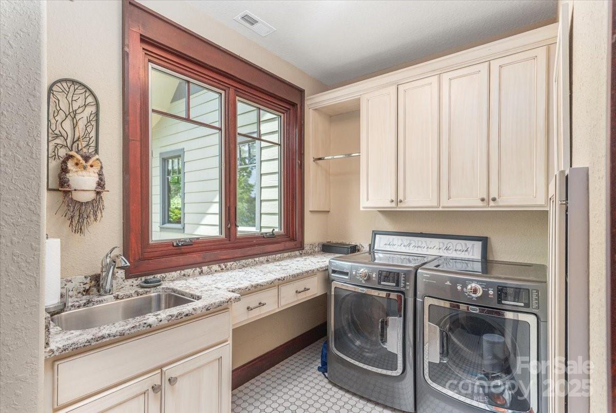 Laurel Ridge Country Club - Residential