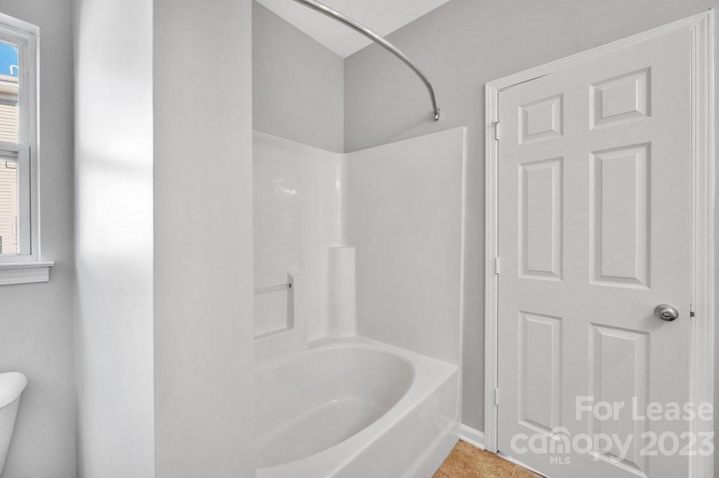 Renaissance Townhome Lofts Condo - Residential Lease