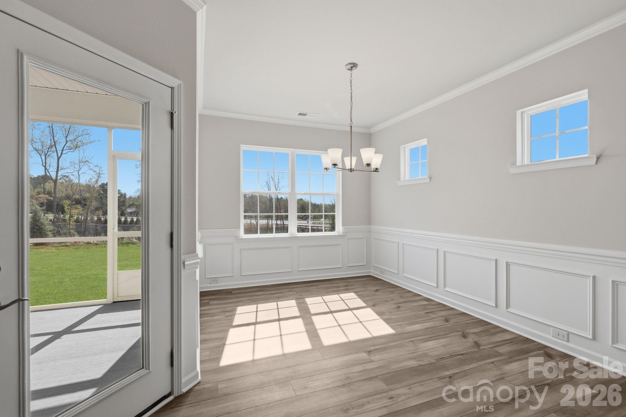 Roselyn - Residential