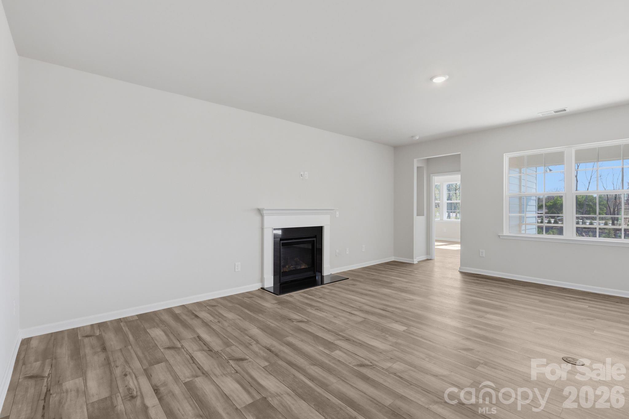 Roselyn - Residential