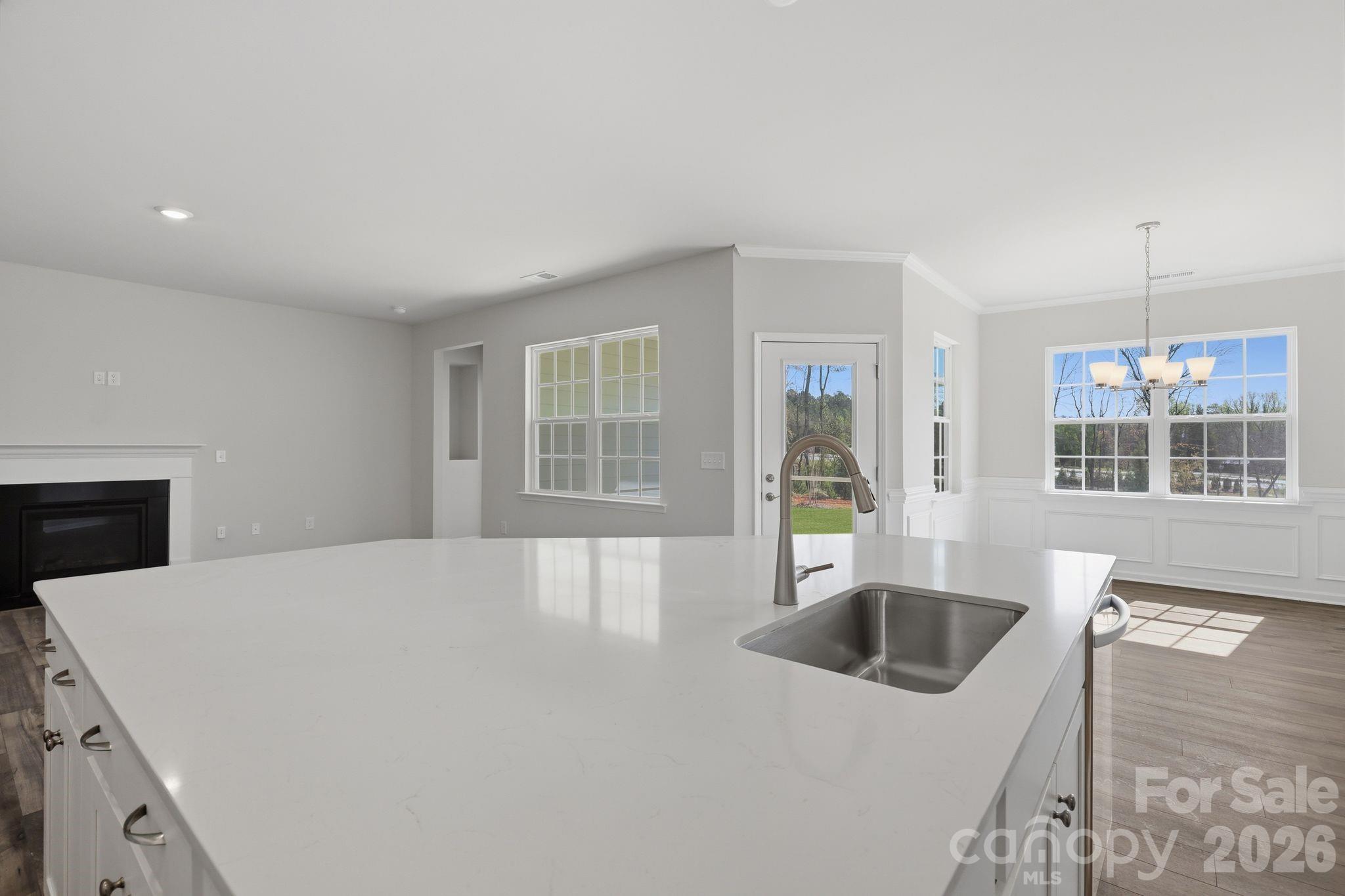 Roselyn - Residential