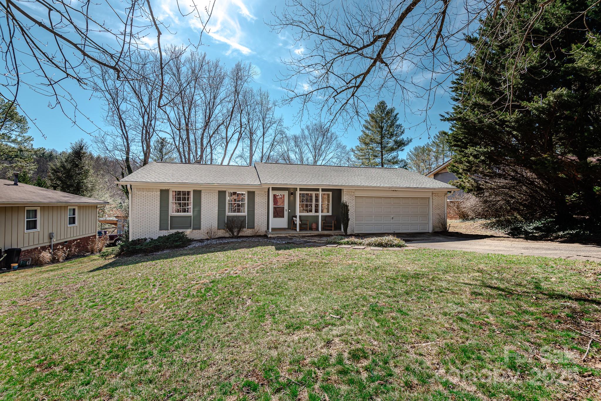 7 Brookcliff Drive
