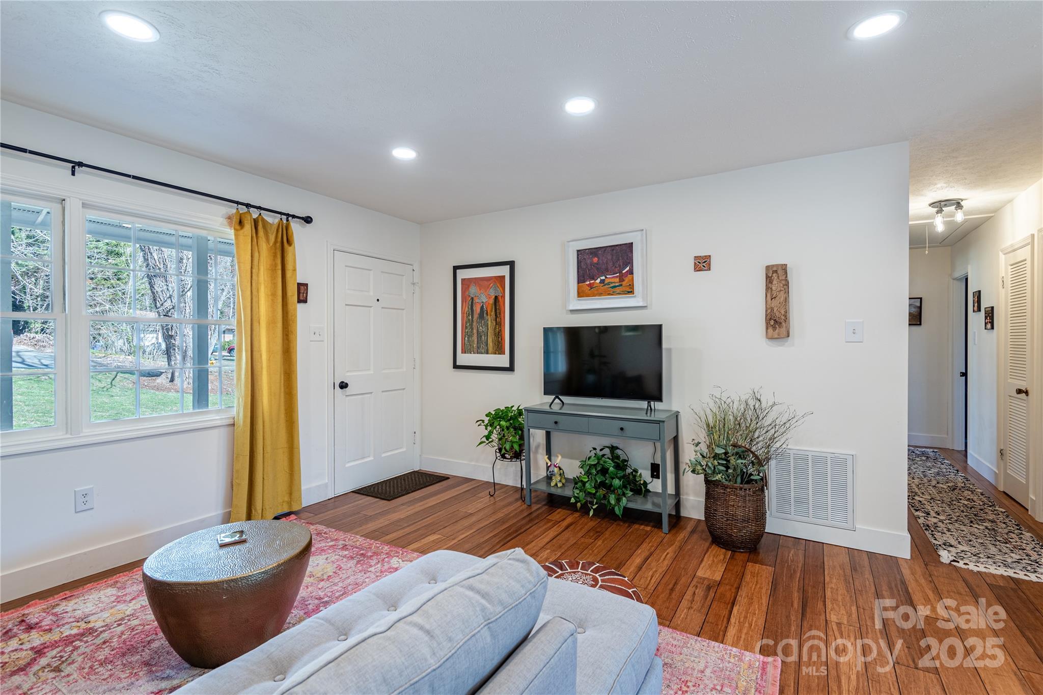 7 Brookcliff Drive
