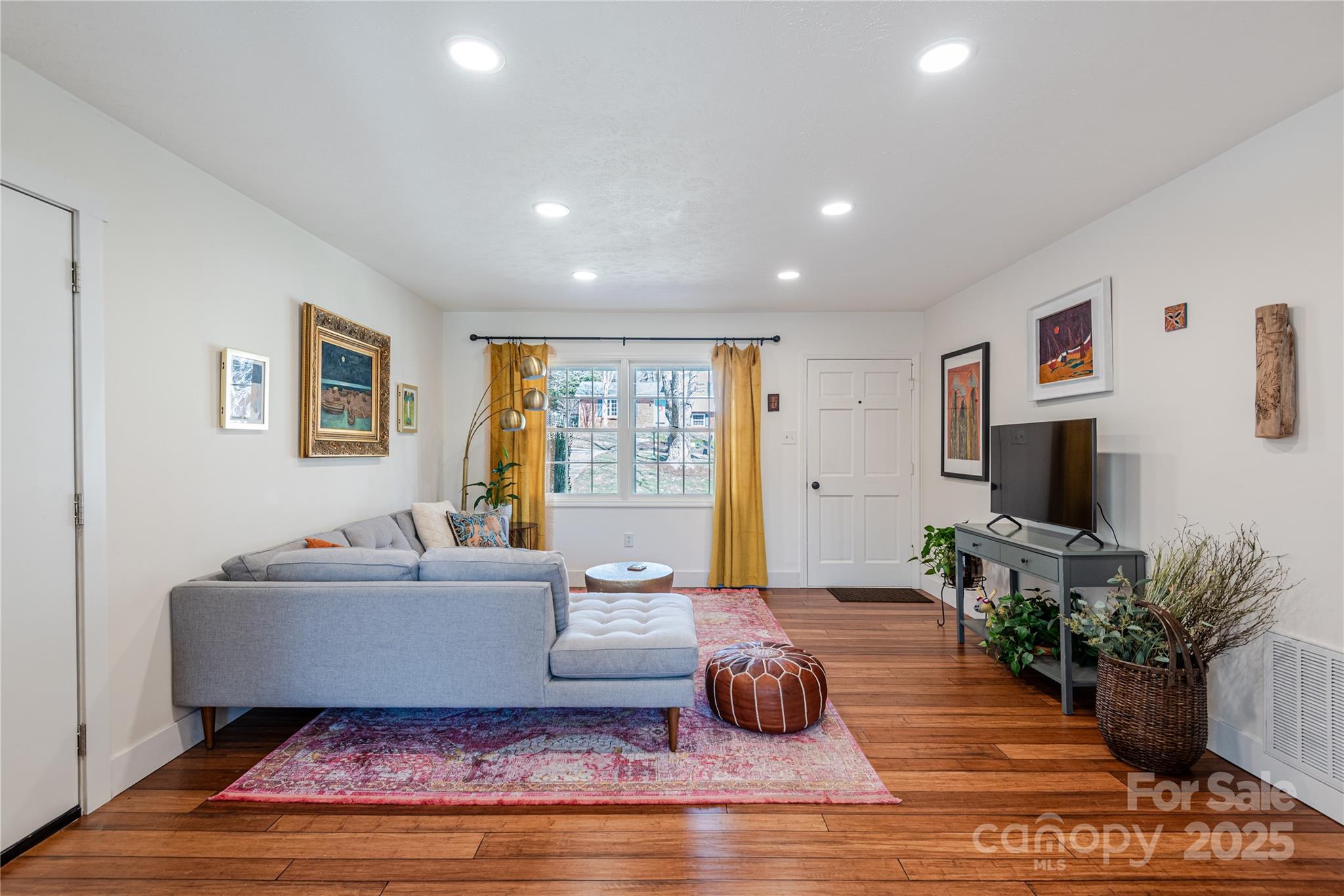 7 Brookcliff Drive