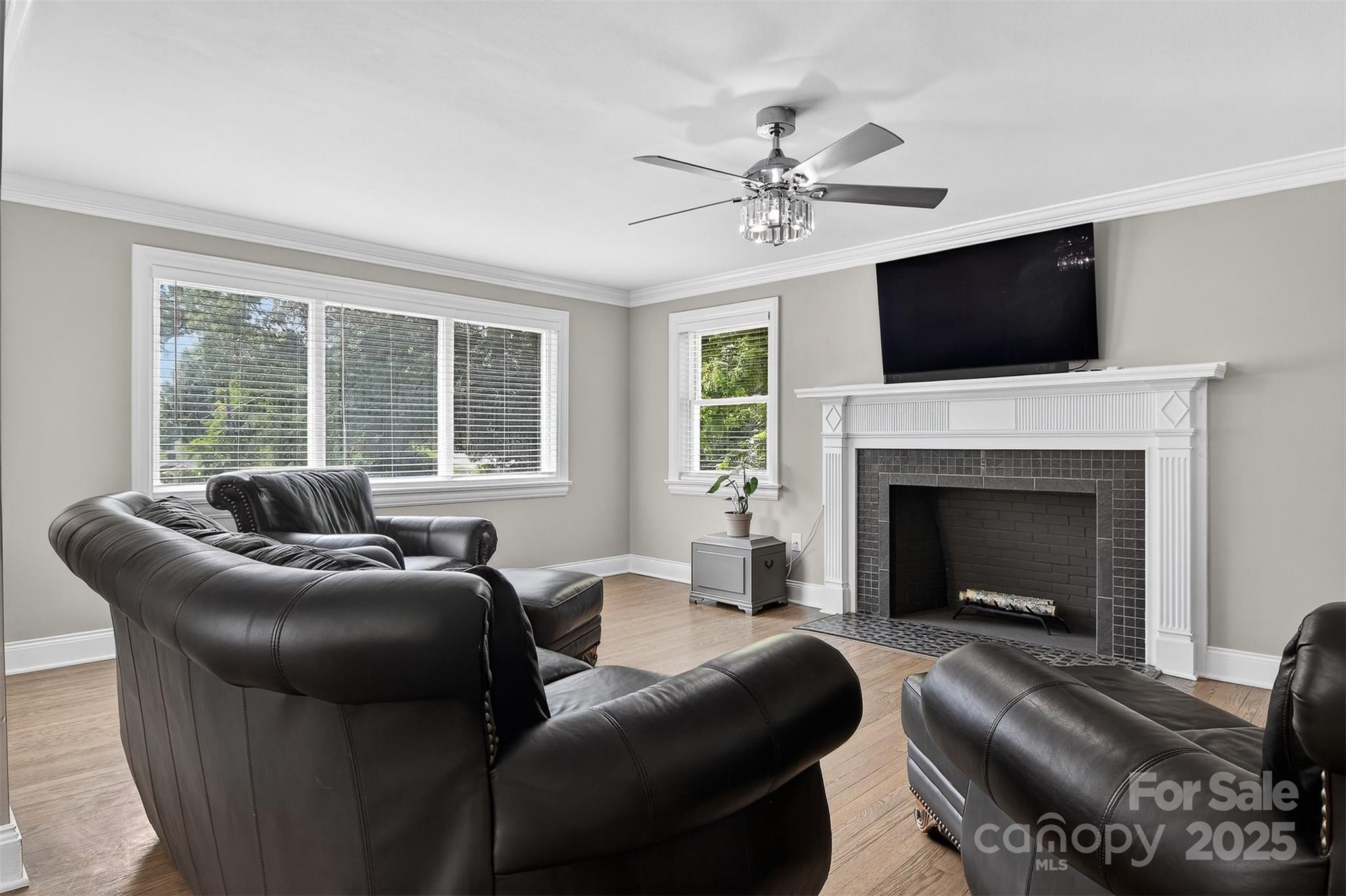 3127 N Center Street