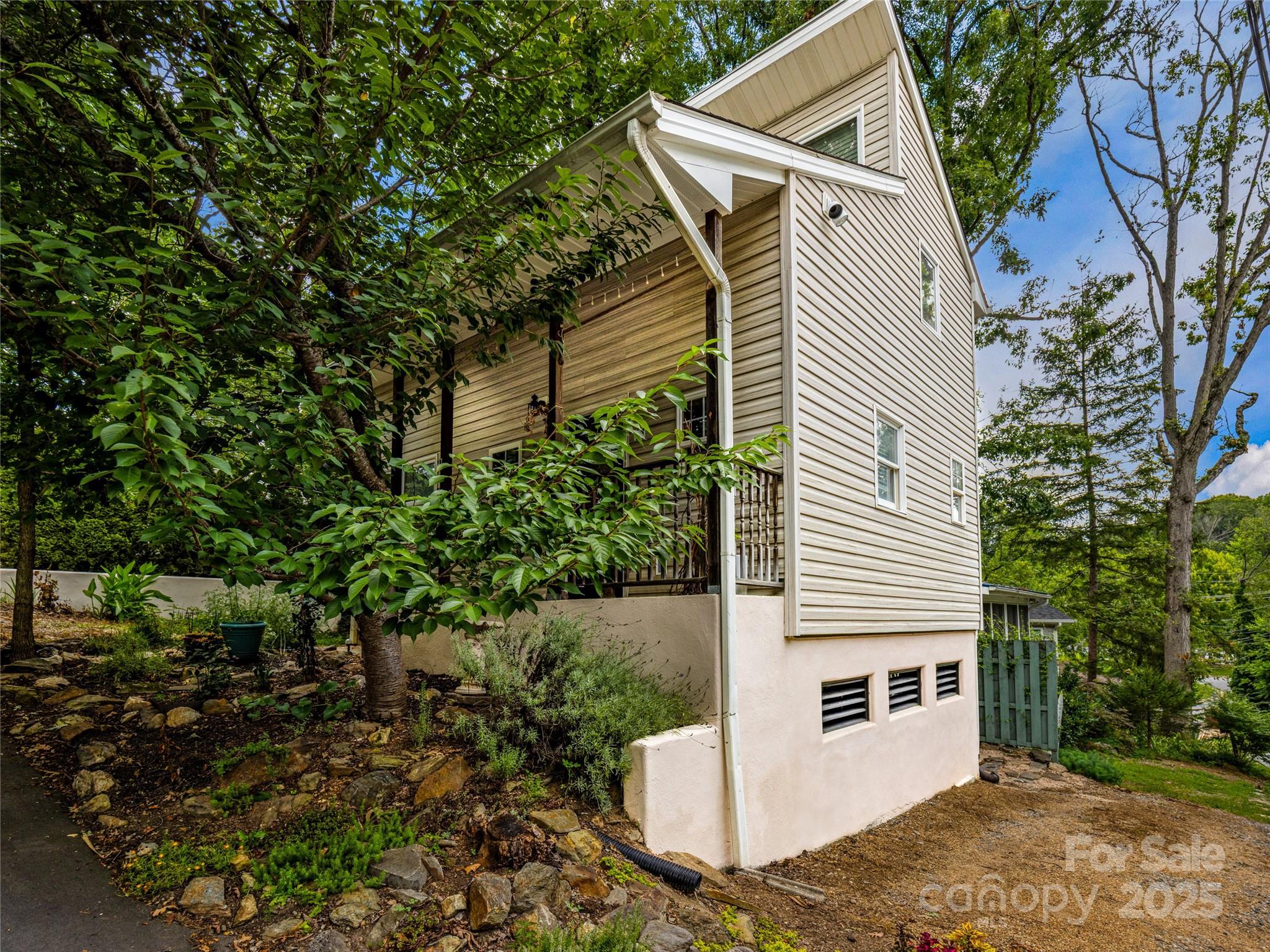 11 Pinewood Road