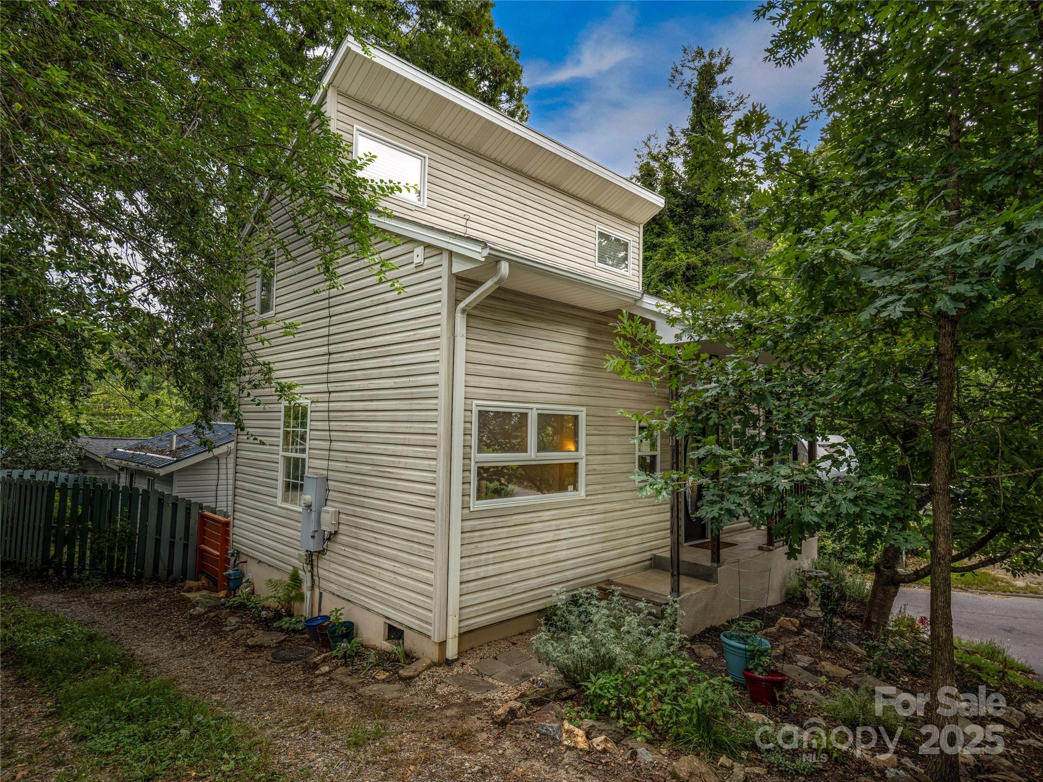 11 Pinewood Road
