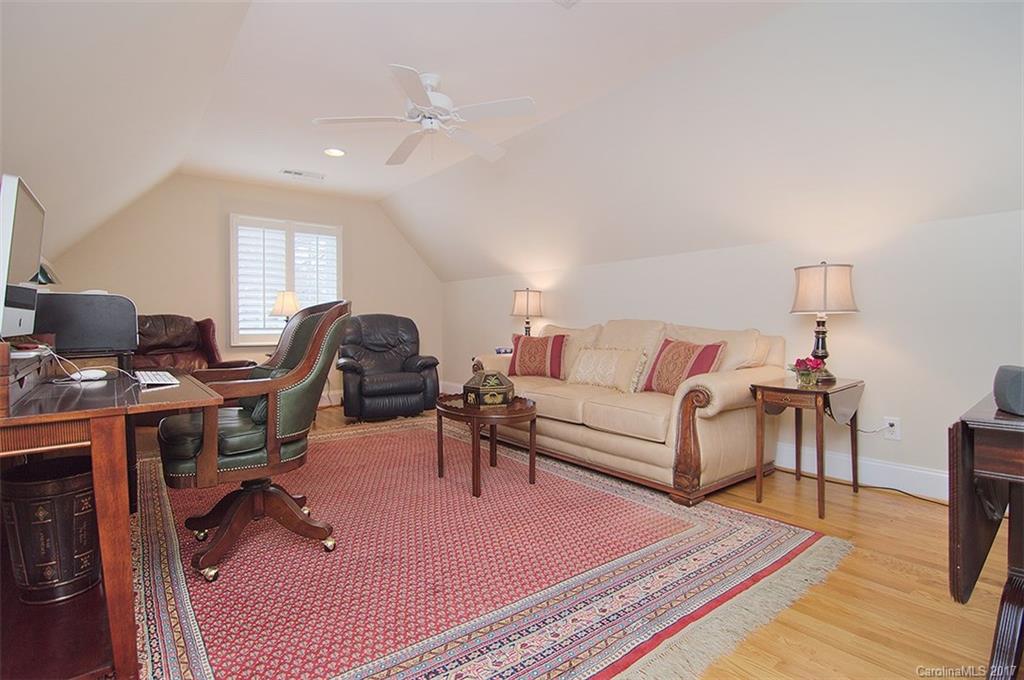 Ivy Hall - Residential