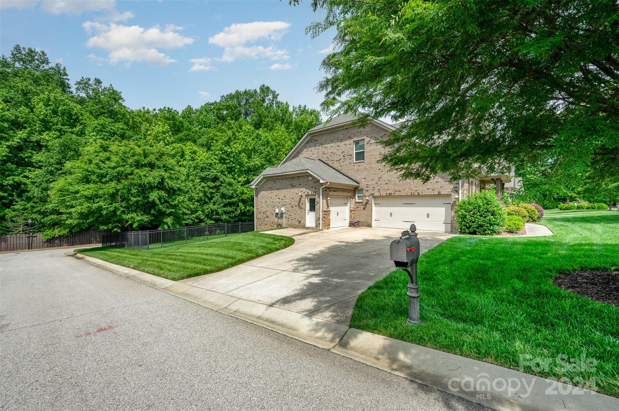 Barber Rock - Residential