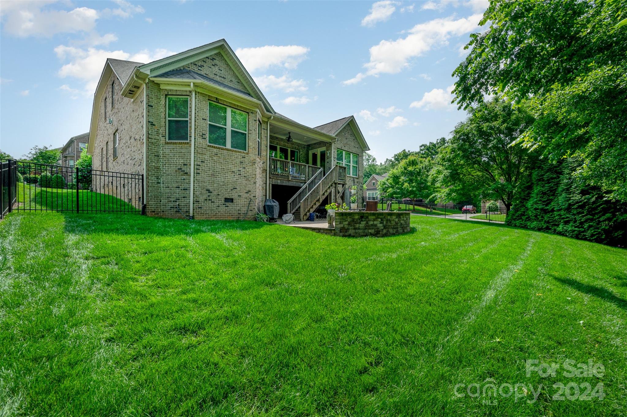 Barber Rock - Residential