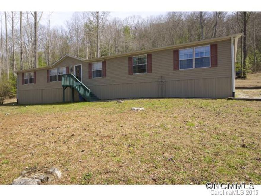 This spacious and meticulously maintained 2005 Clayton home is situated in a very quiet and peaceful neighborhood on a leased lot. It is conveniently located near Historic Flat Rock & Hendersonville. It is close to shopping, restaurants with easy access to I-26. The lot is potentially for sale as well. Schedule your appointment today!