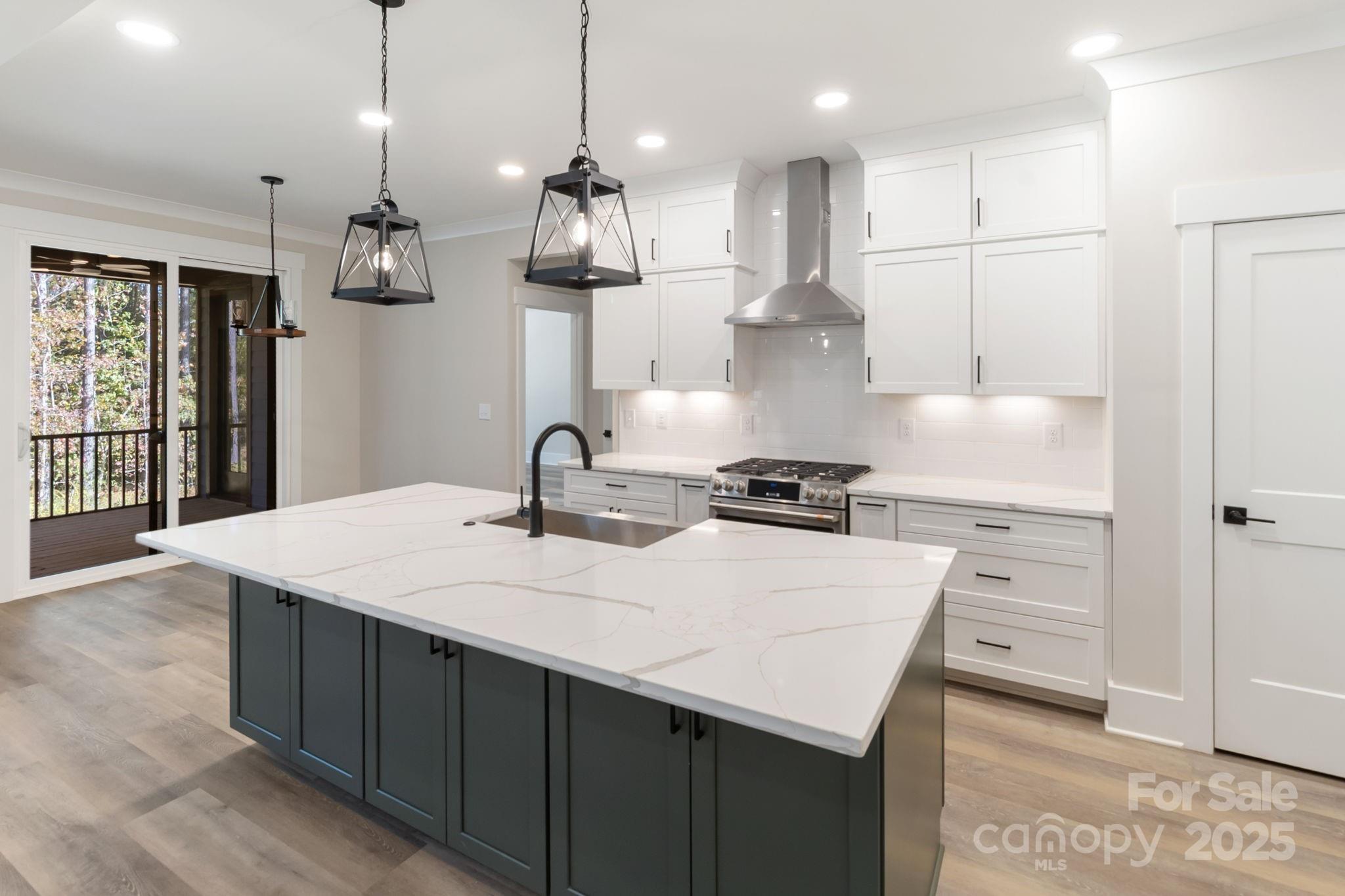 Royal Pines - Residential