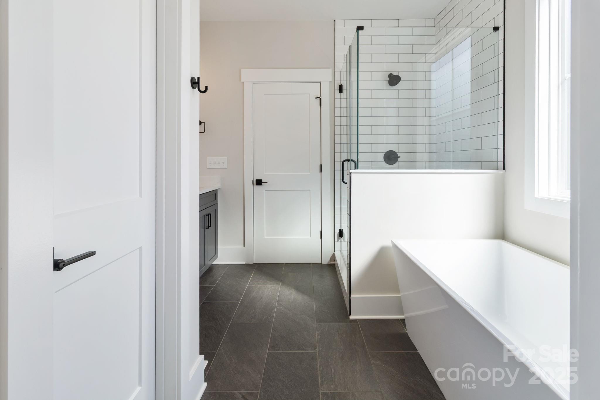 Royal Pines - Residential