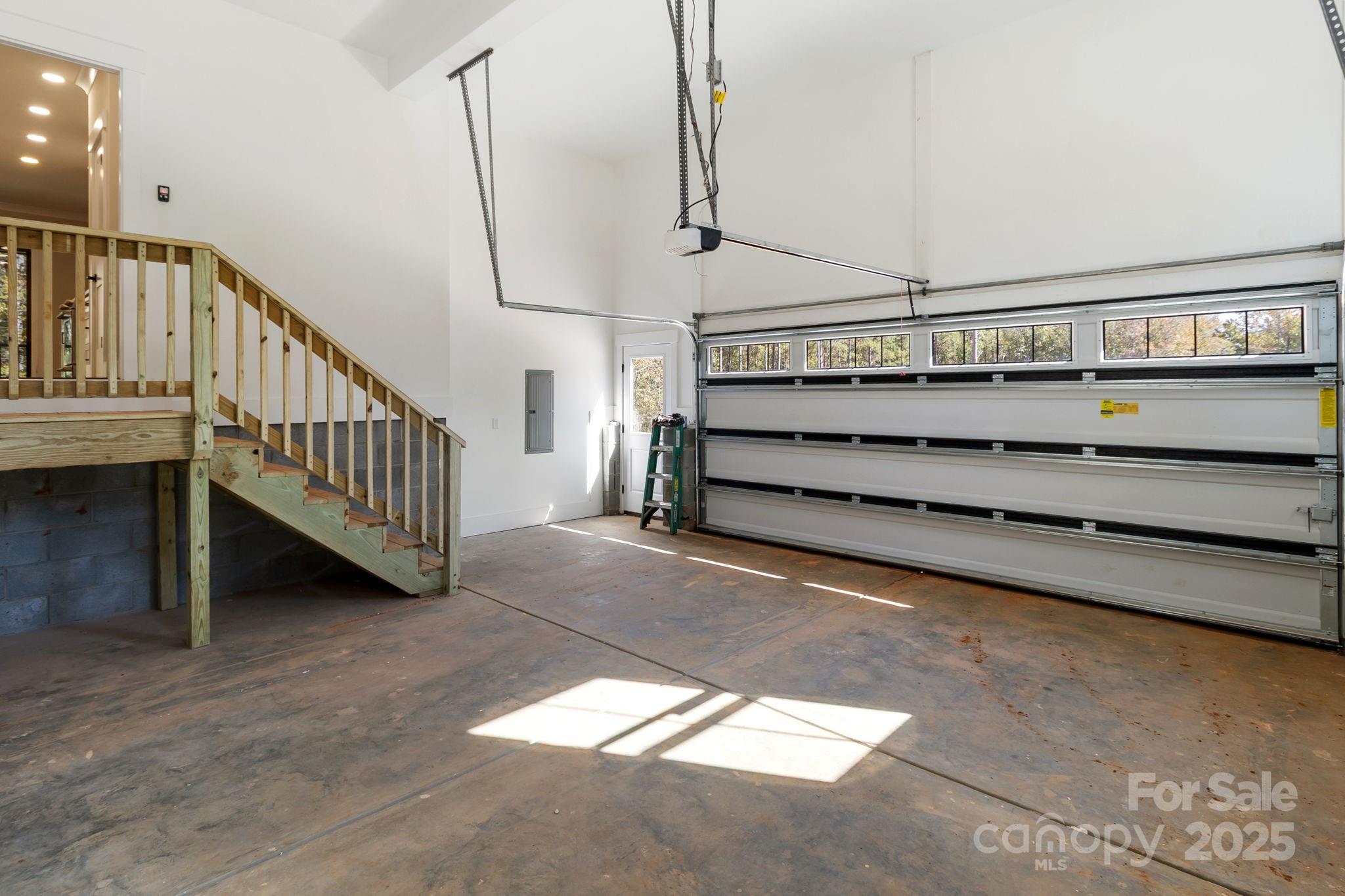 Royal Pines - Residential