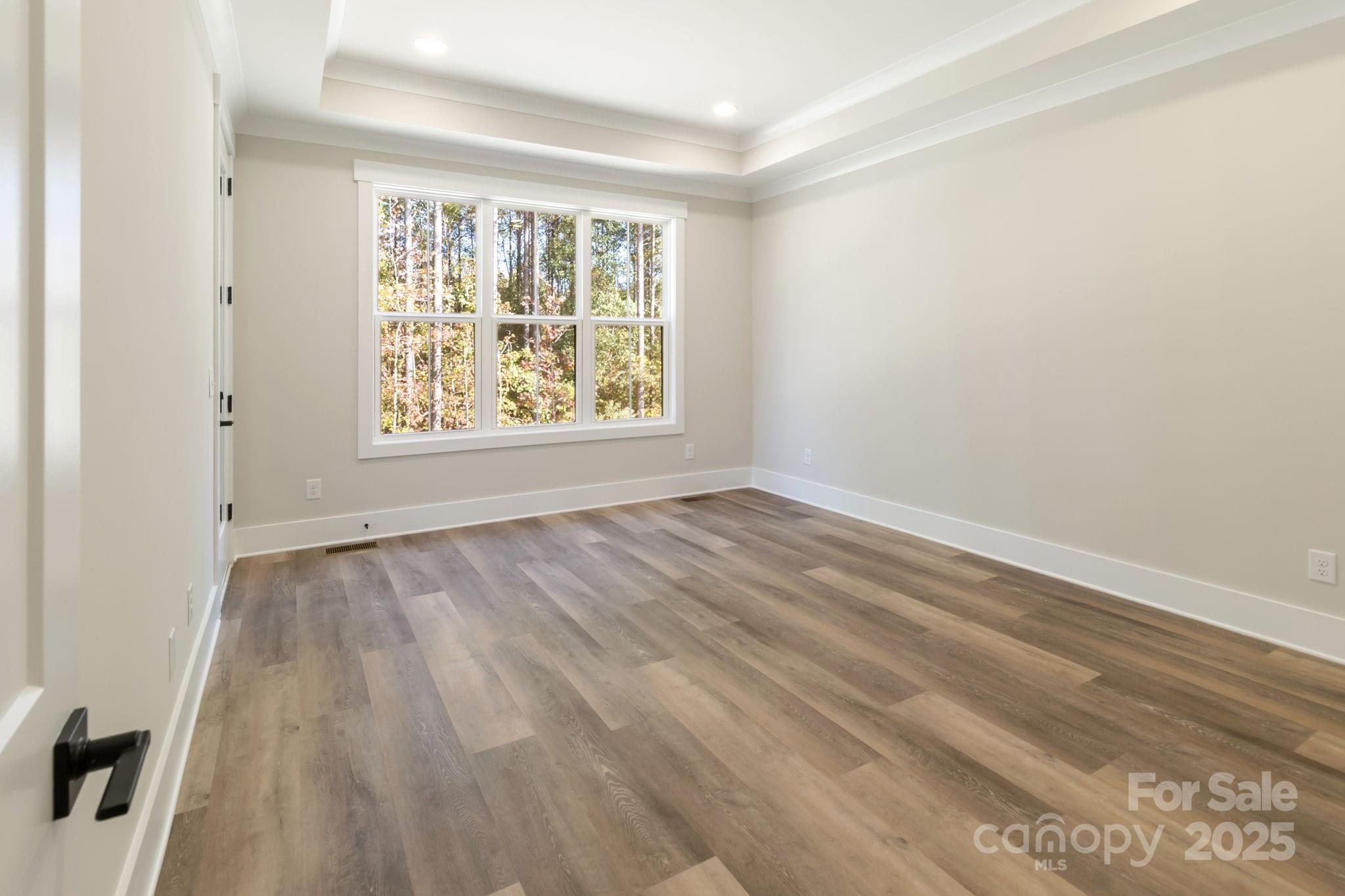 Royal Pines - Residential