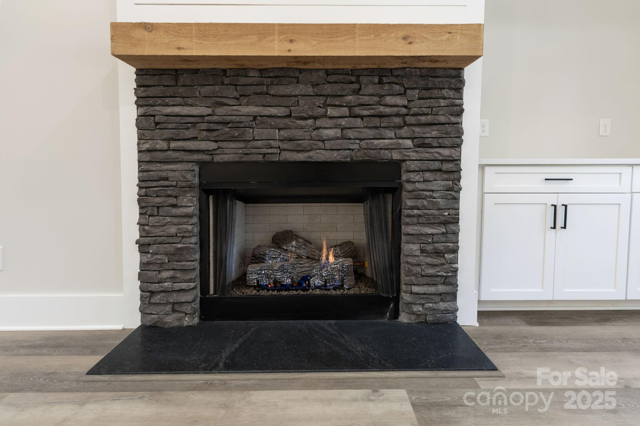 Royal Pines - Residential