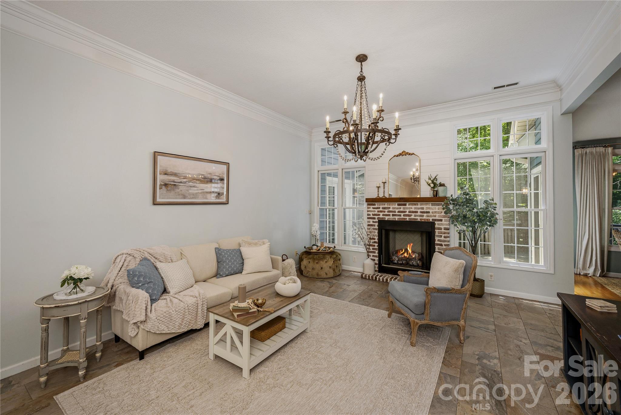 7 Oak Hollow Drive